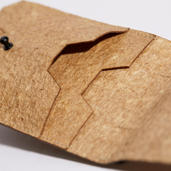 Zanj Cellphone Purse with Thin Kariba Strap Cream - Picture 5 of 7